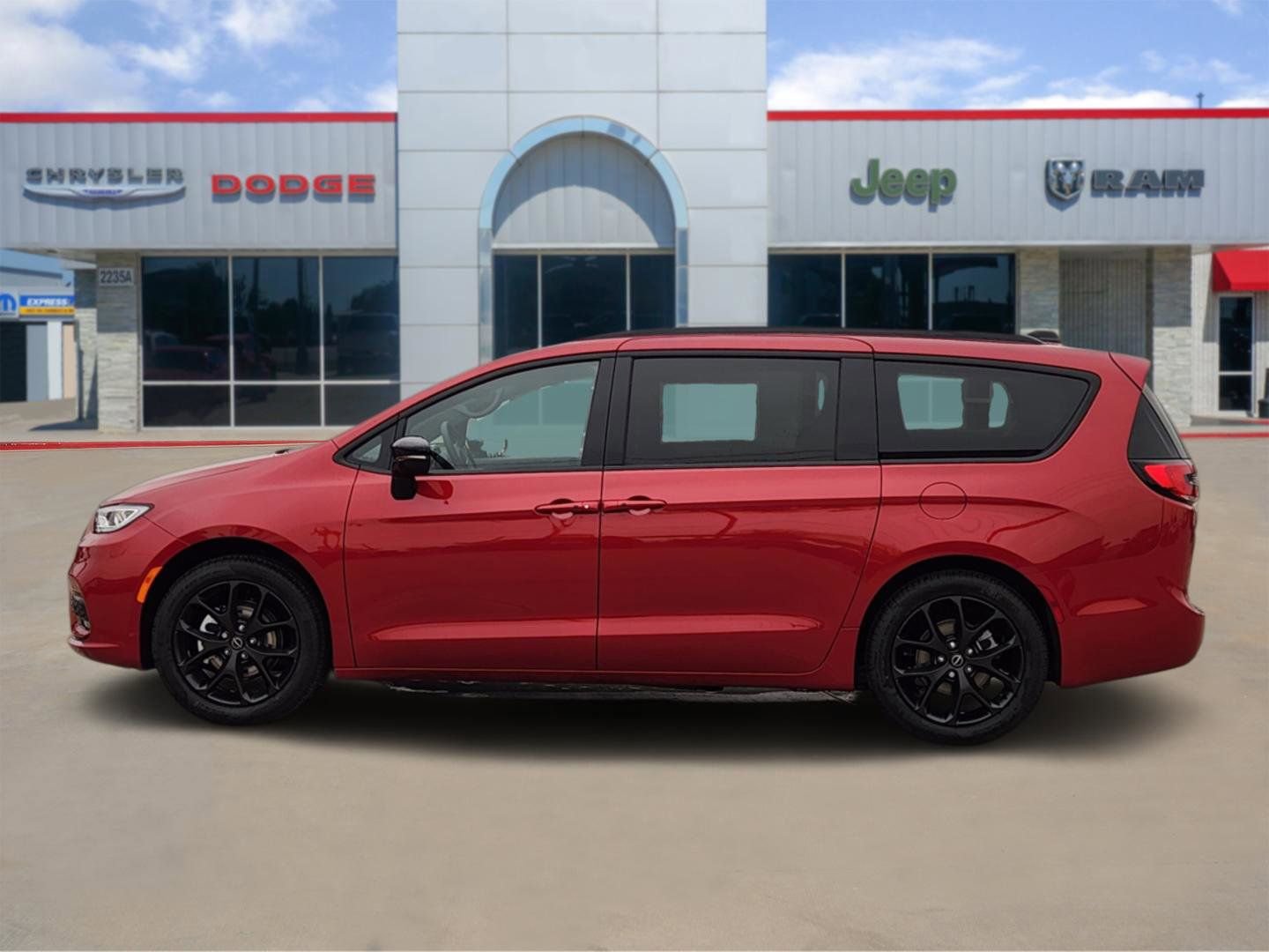 New 2026 Chrysler Pacifica Select w/ S Appearance Package FWD image 3