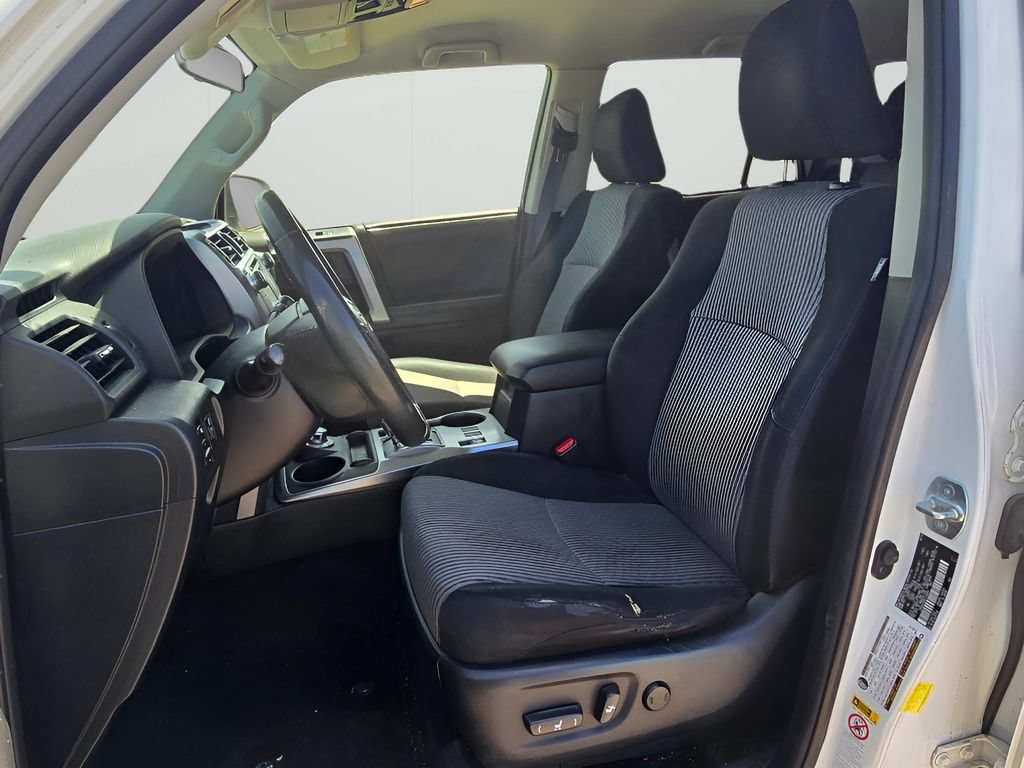 Used 2014 Toyota 4Runner SR5 AWD/4WD image 27