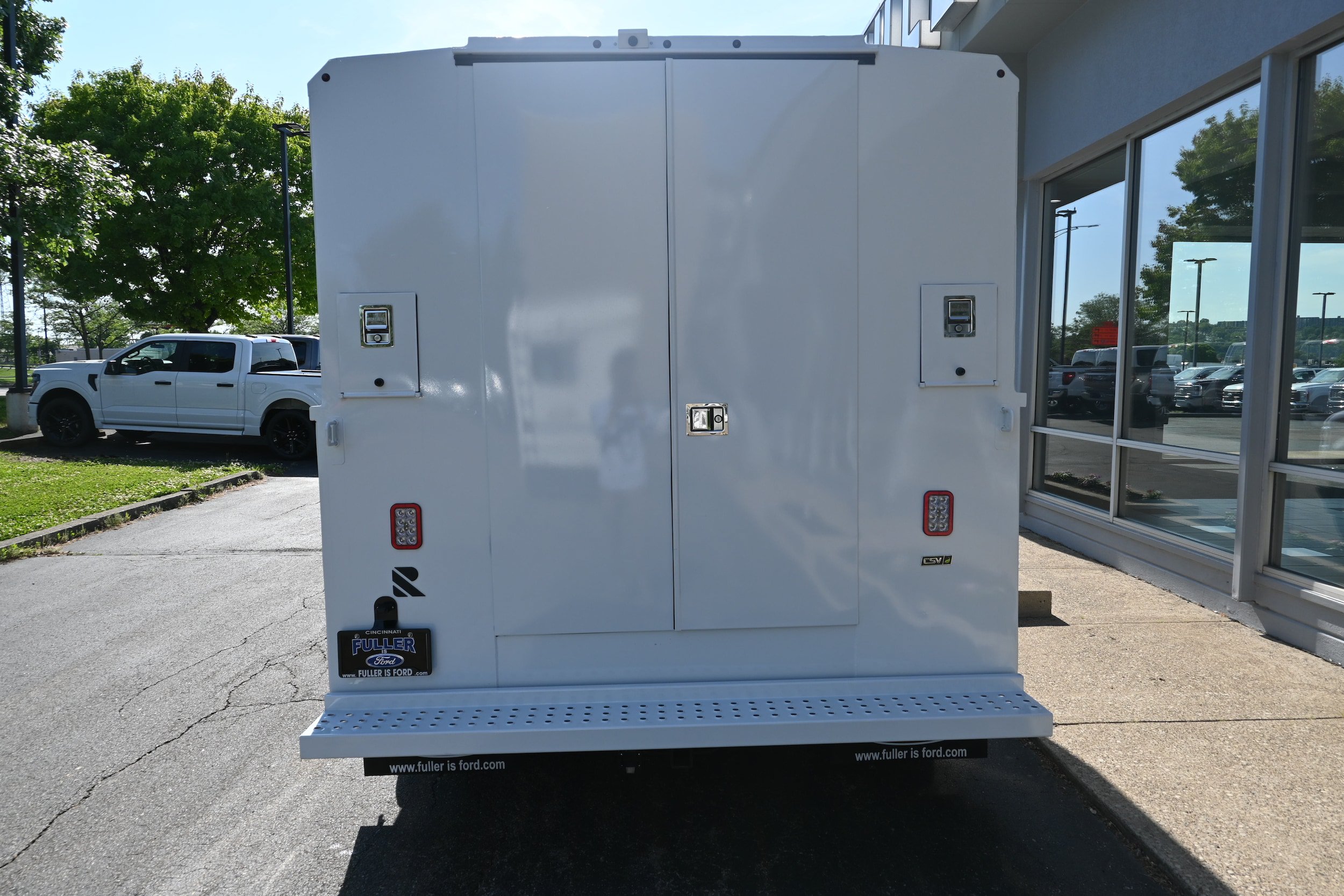 New 2025 Ford E-350 and Econoline 350 Super Duty w/ Power Equipment Group RWD image 5