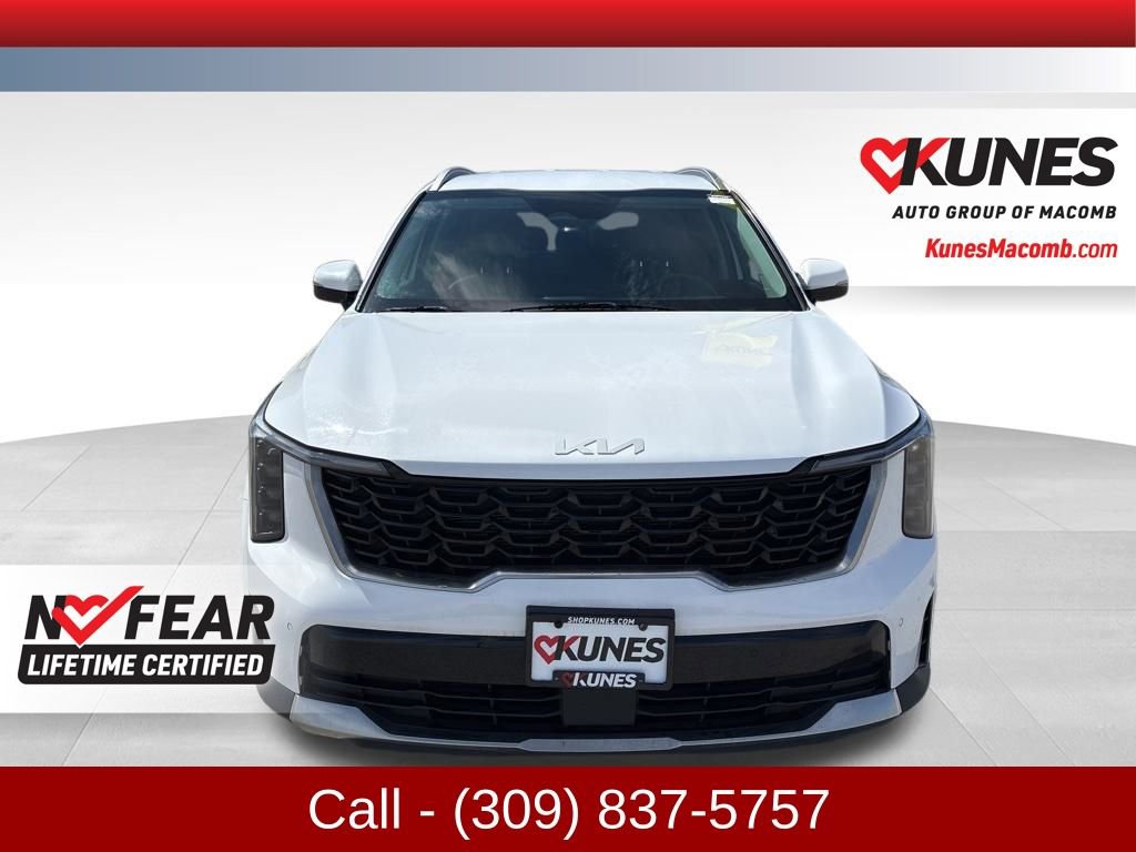 Used 2024 Kia Sorento S image 2