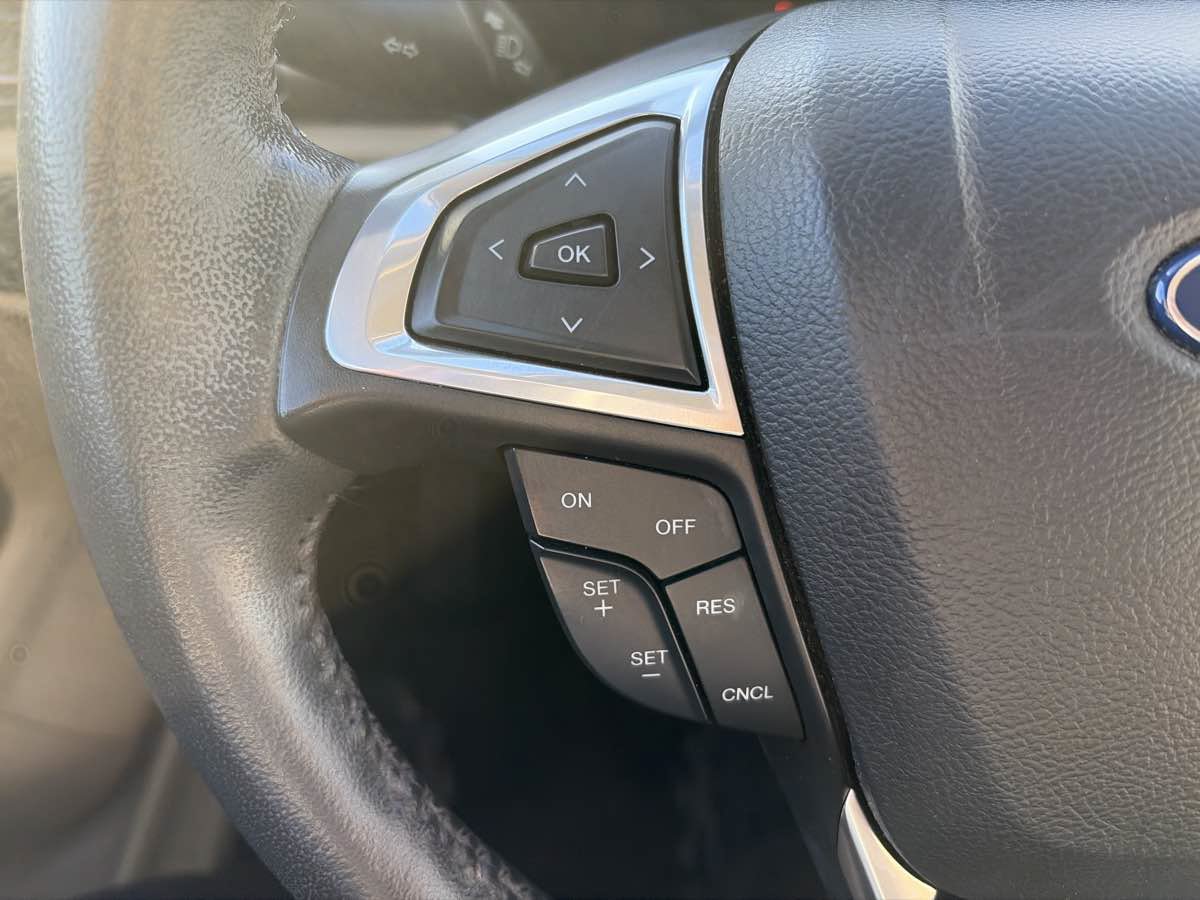 Used 2013 Ford Fusion SE FWD image 37