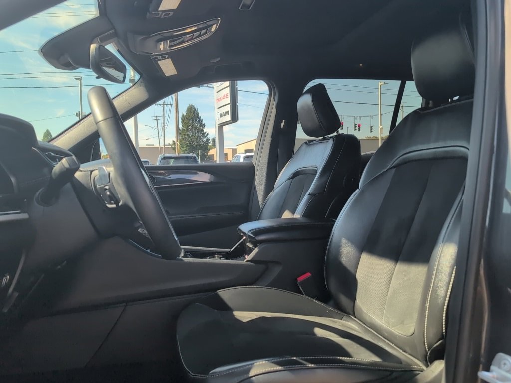 Used 2023 Jeep Grand Cherokee Altitude image 21