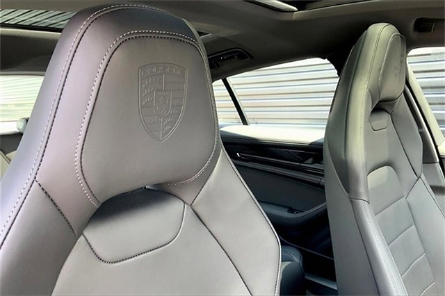 New 2025 Porsche Panamera 4 image 8