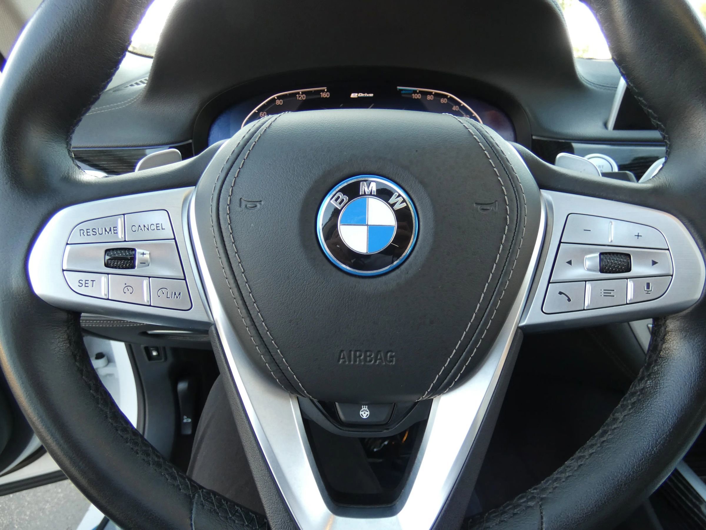 Used 2022 BMW 745e xDrive image 65