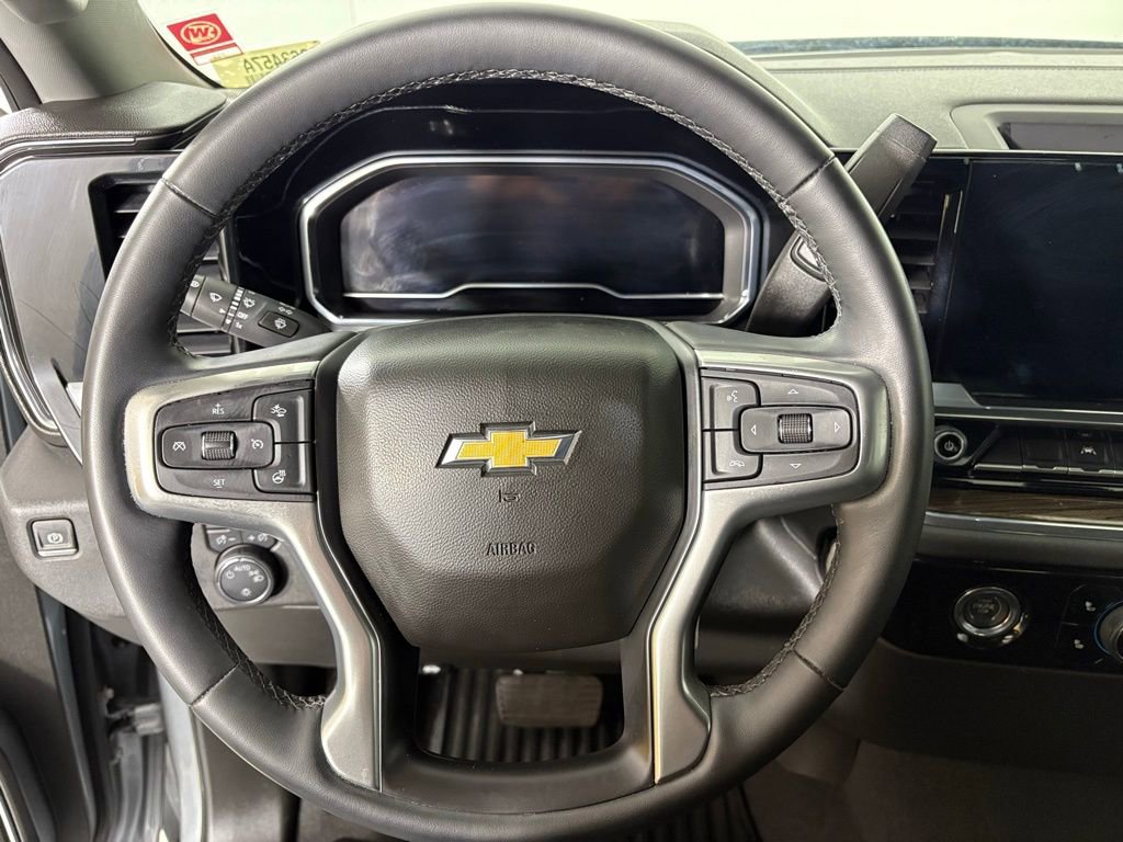 Used 2023 Chevrolet Silverado 1500 LT image 25