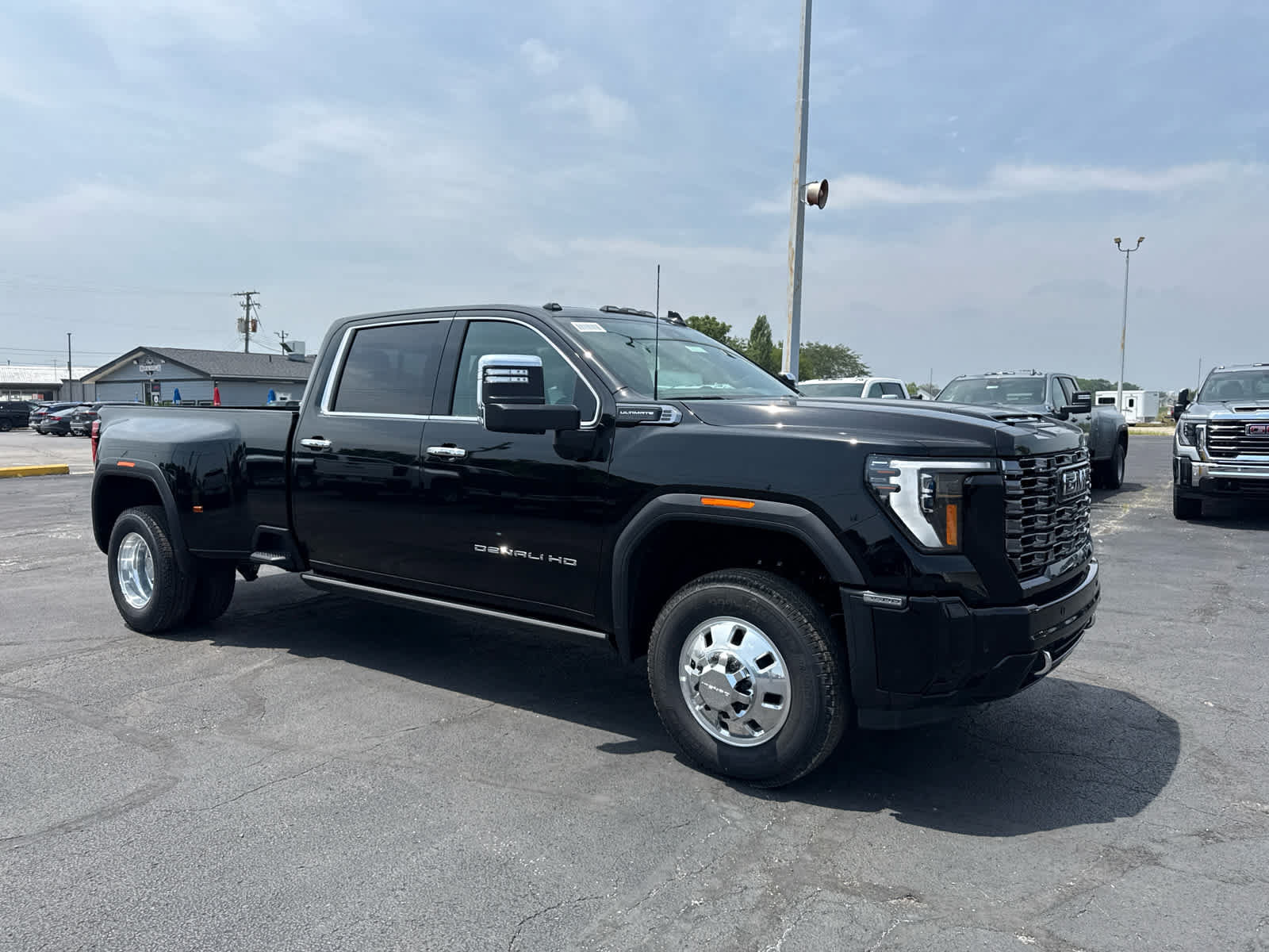 New 2026 GMC Sierra 3500 Denali Ultimate AWD/4WD image 7