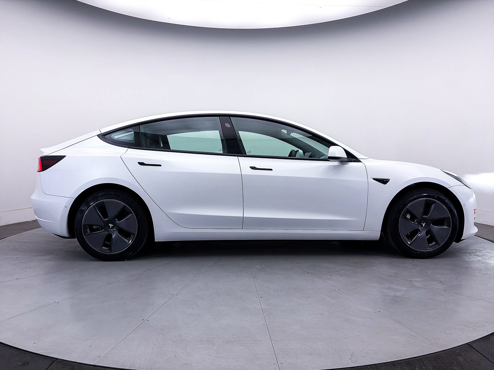 Used 2021 Tesla Model 3 Standard Range Plus RWD image 37