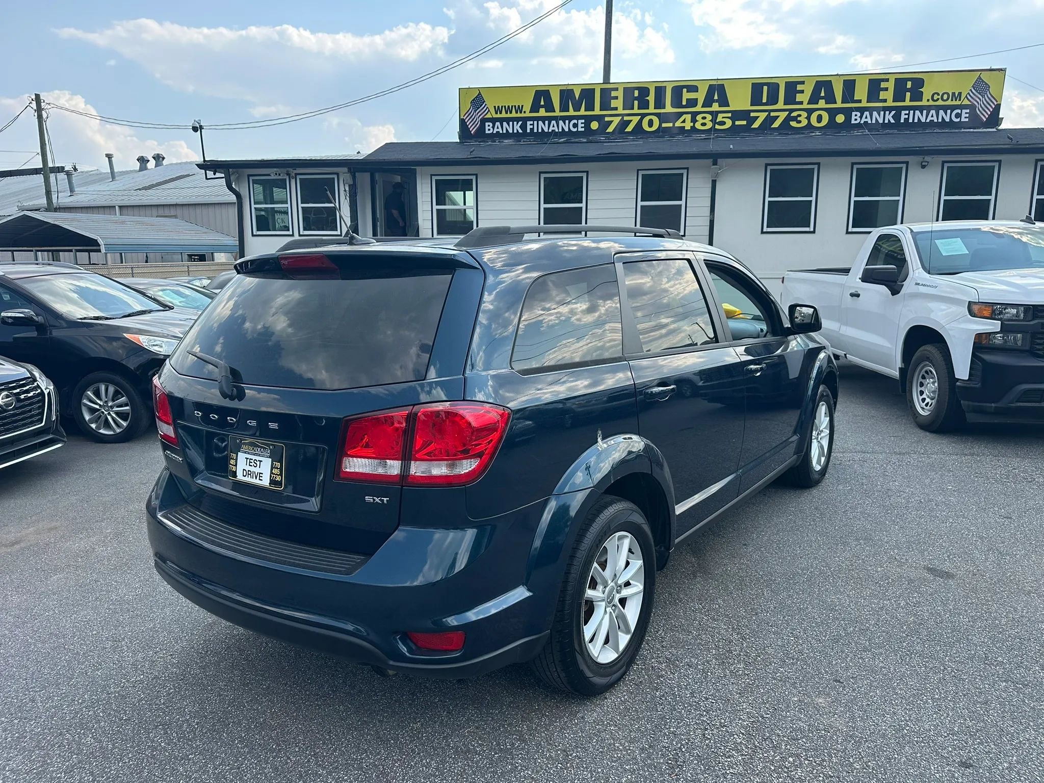 Used 2013 Dodge Journey SXT FWD image 9