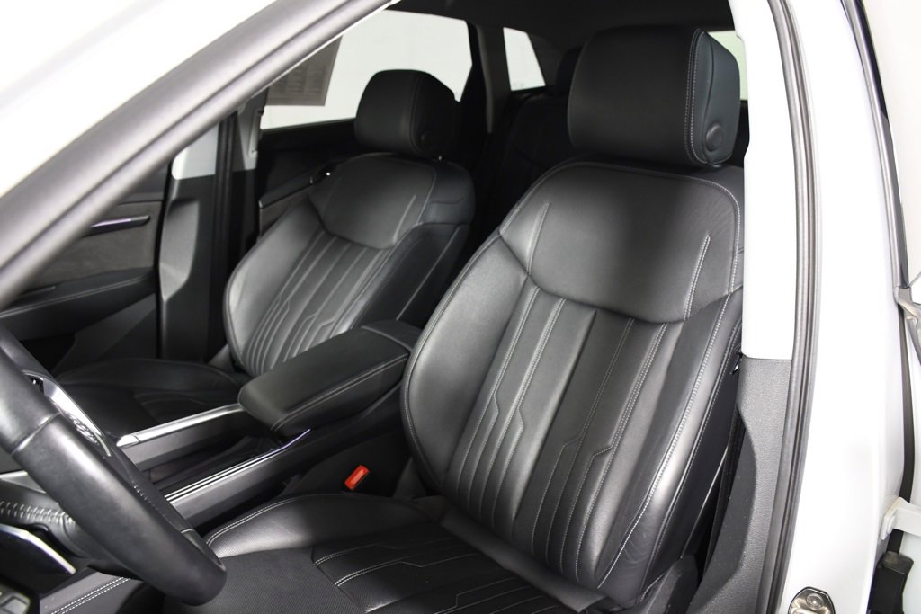 Used 2021 Audi e-tron Prestige w/ Prestige Package image 15
