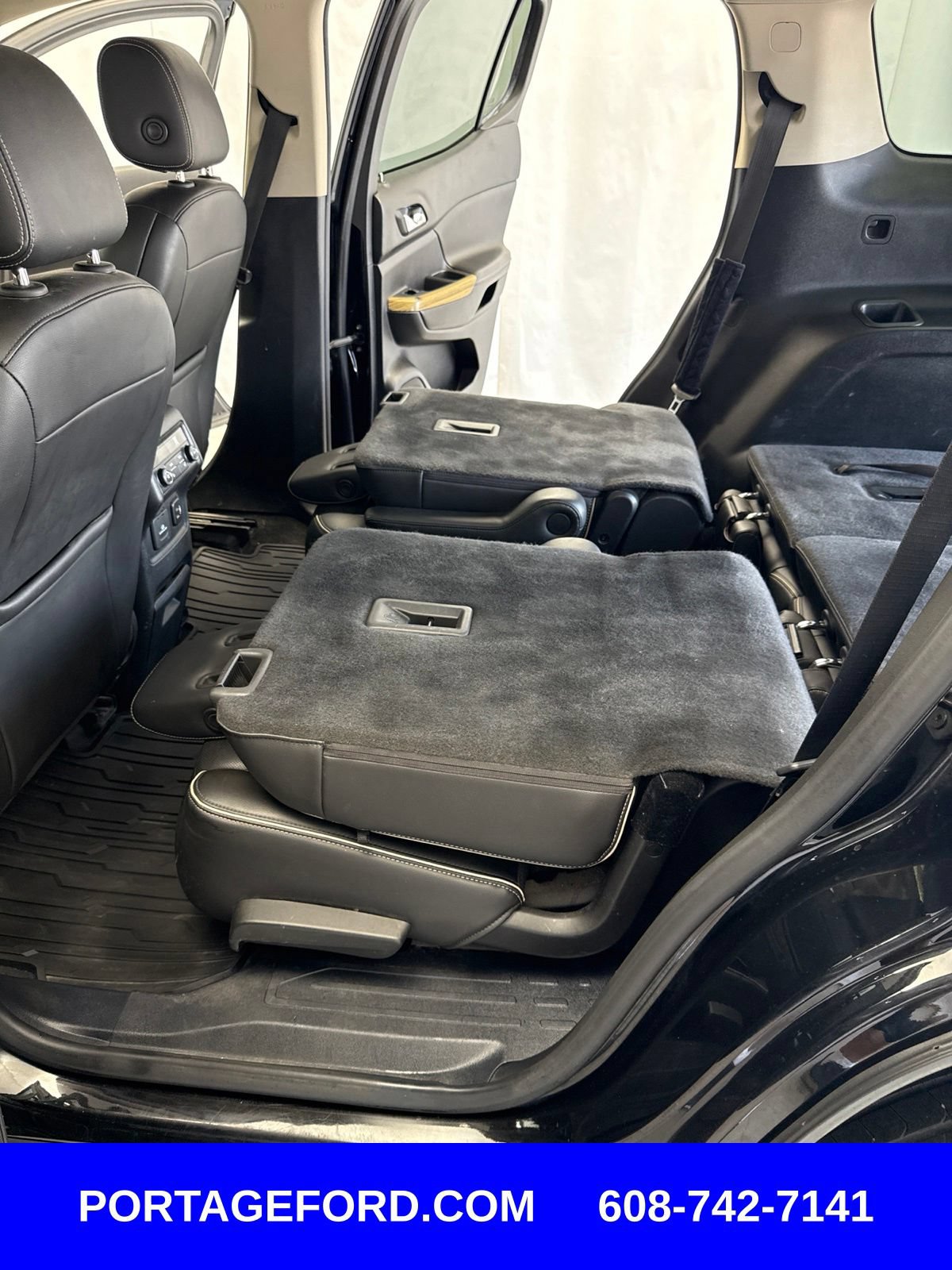 Used 2018 GMC Acadia Denali w/ Technology Package AWD/4WD image 40
