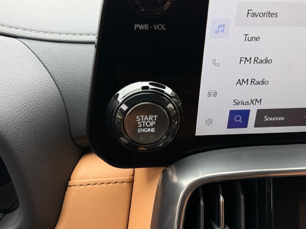 New 2026 Lexus LX 600 4WD w/ Luxury Package image 32