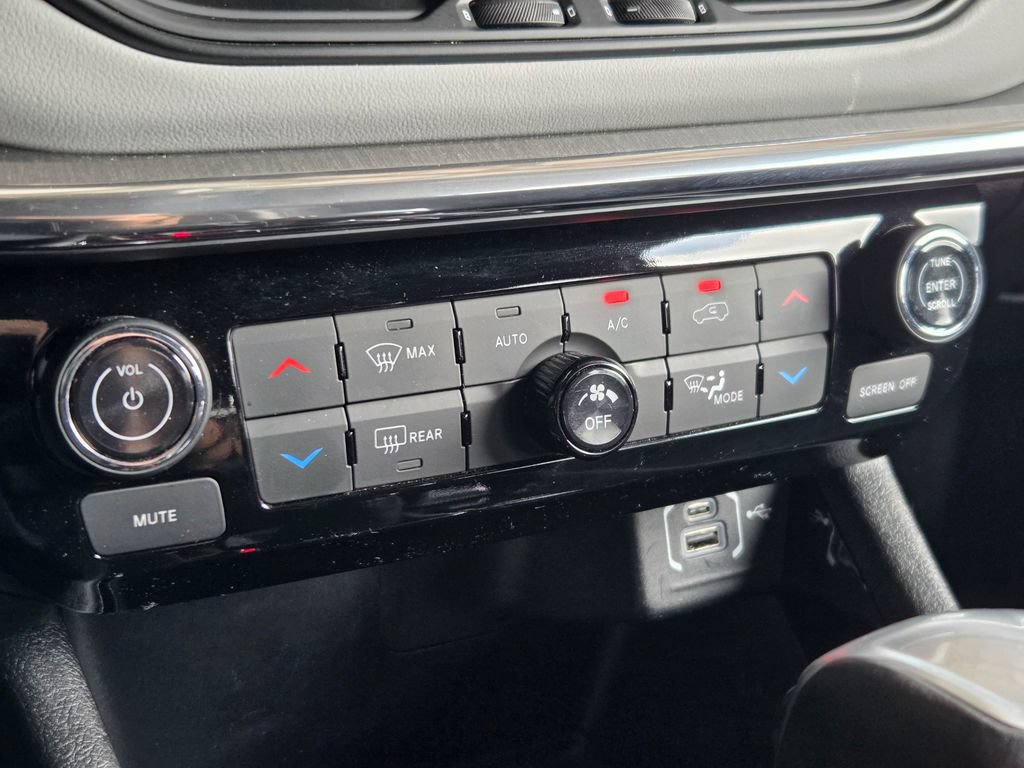 Certified 2023 Jeep Compass Limited AWD/4WD image 10