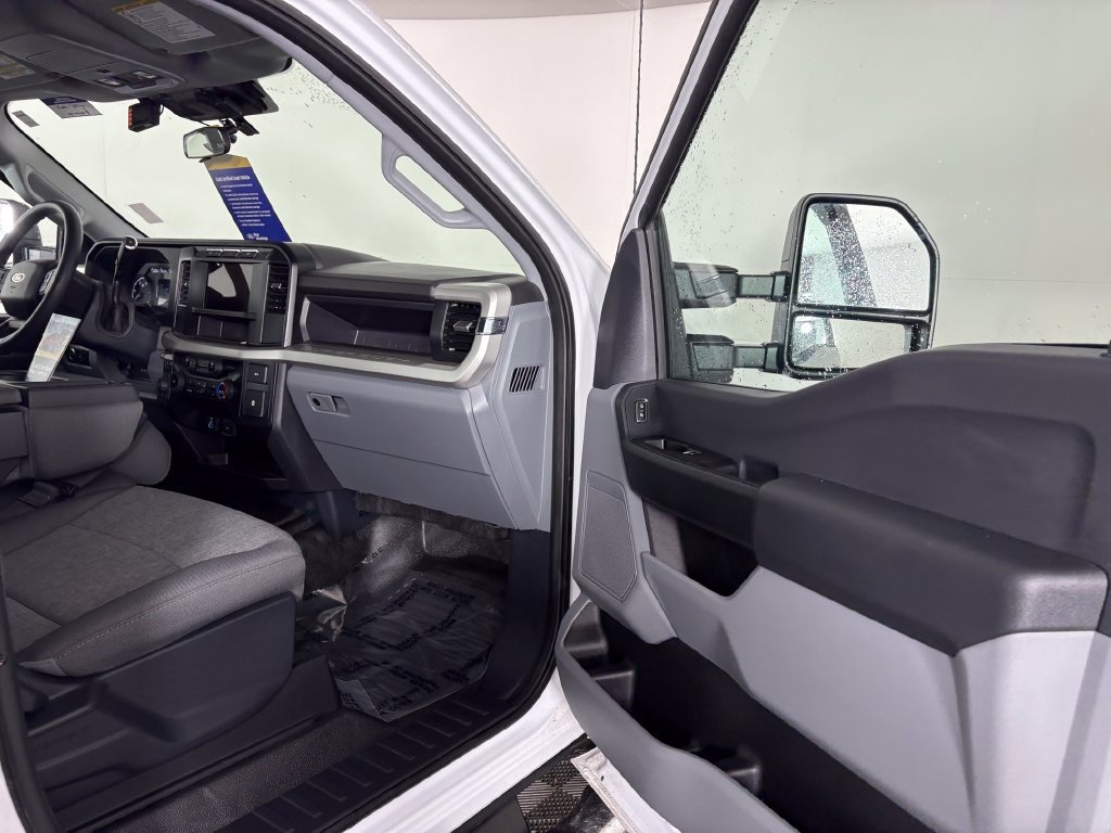 Used 2024 Ford F350 XL w/ 360-Degree Camera Package AWD/4WD image 32