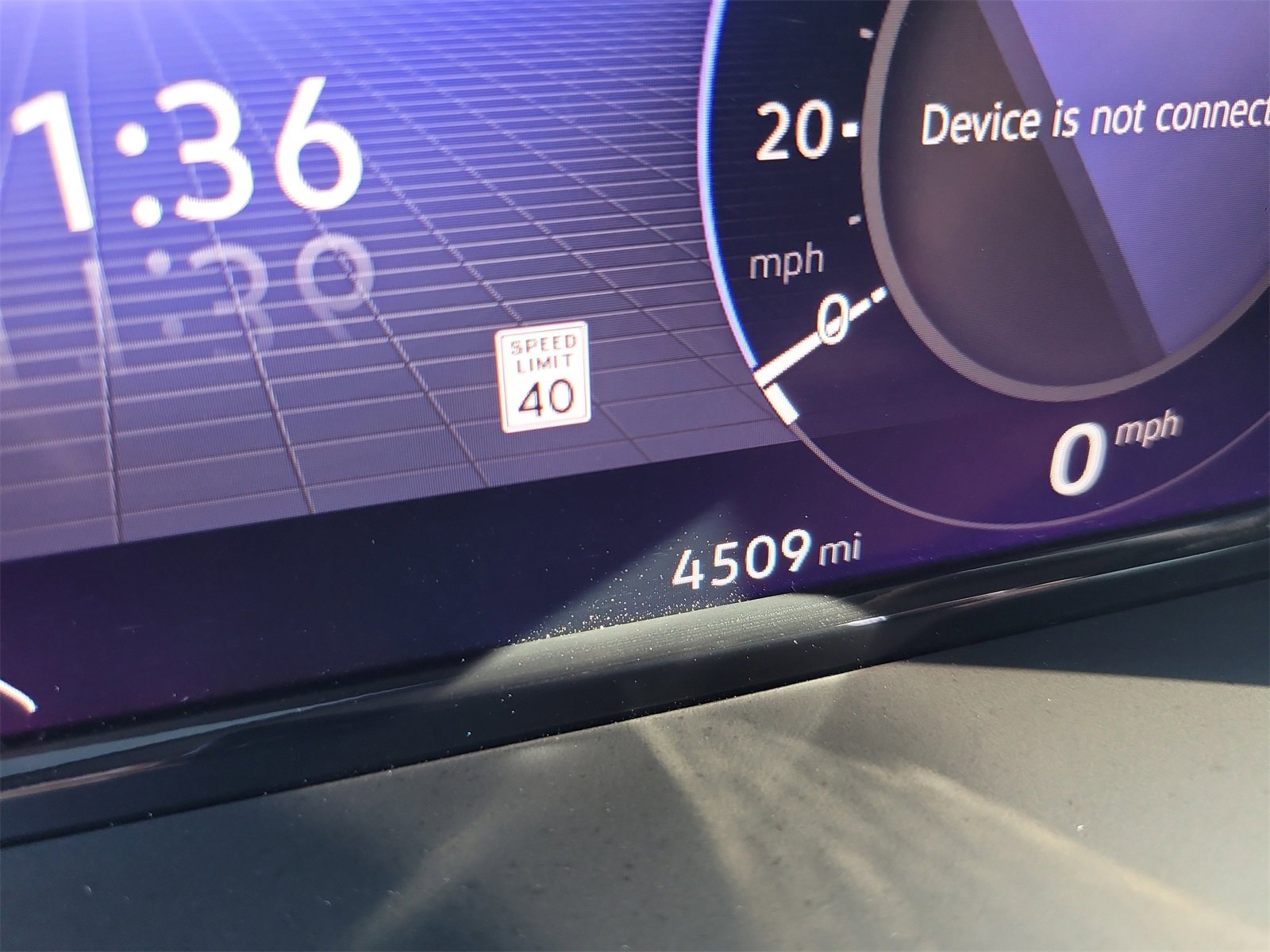 Used 2025 Volkswagen Atlas Cross Sport SEL Premium R-Line image 31