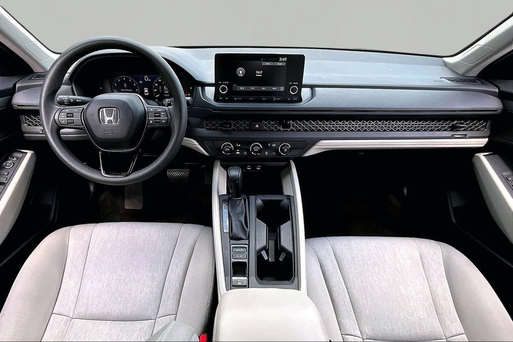 Used 2025 Honda Accord LX image 8