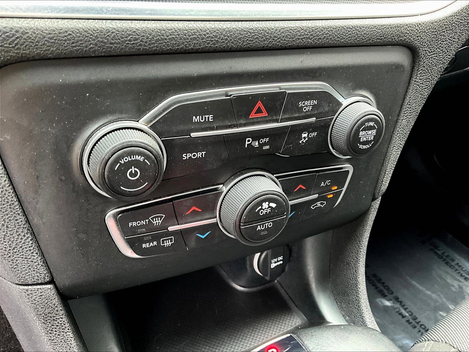 Used 2018 Dodge Charger R/T RWD image 15