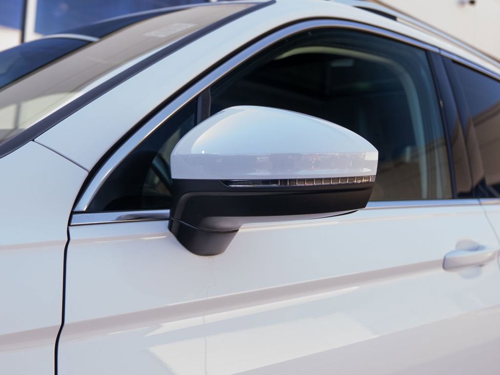 Used 2019 Volkswagen Tiguan SEL image 12