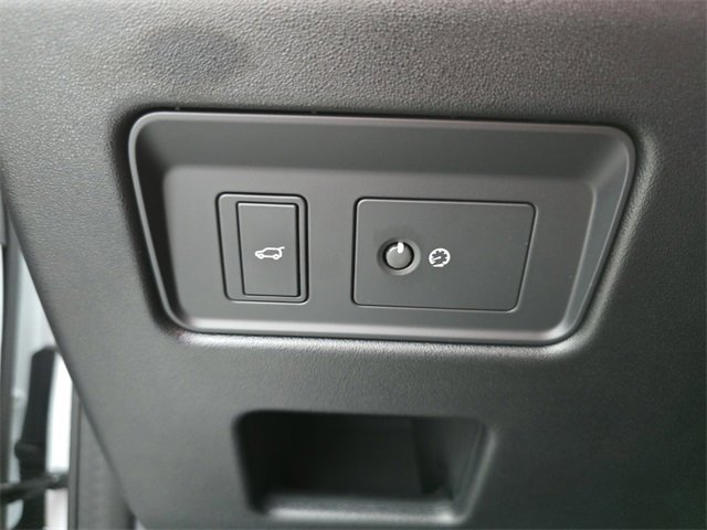 Certified 2025 Land Rover Discovery Dynamic SE image 26