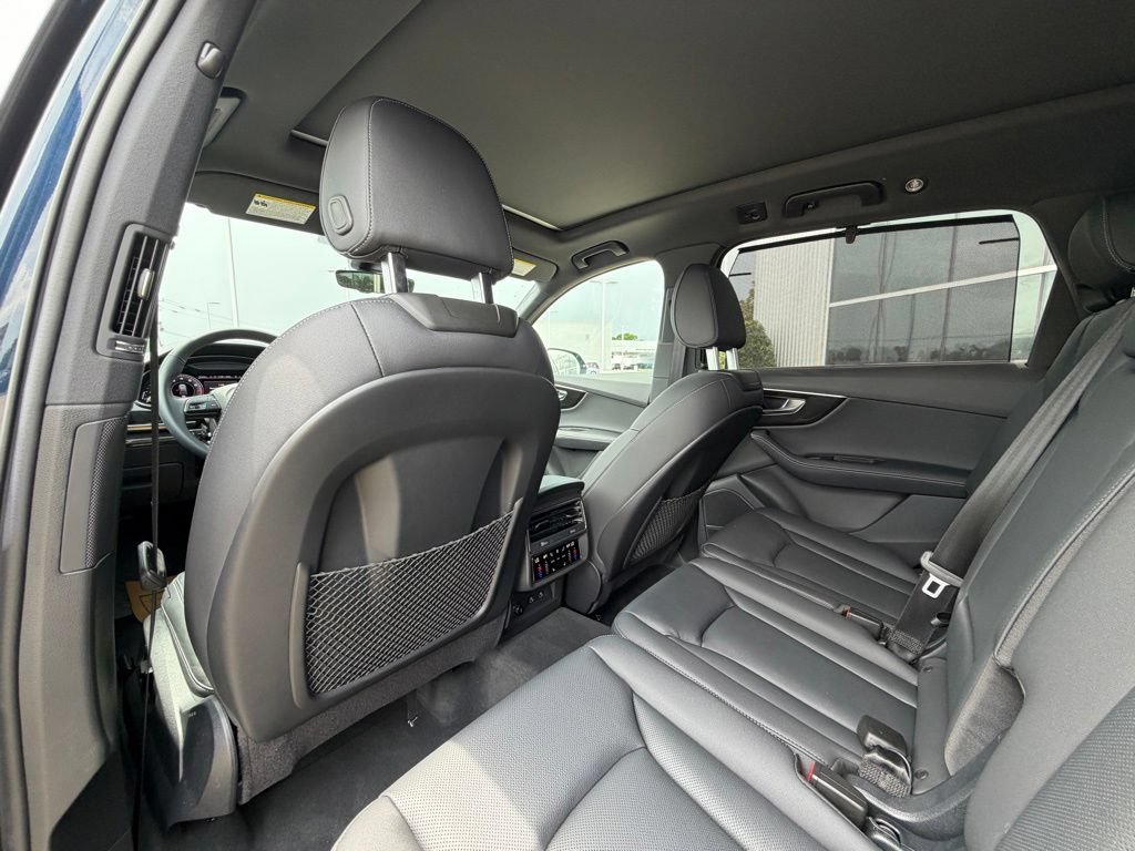 Certified 2025 Audi Q7 3.0T Premium Plus w/ Premium Plus Package AWD/4WD image 17