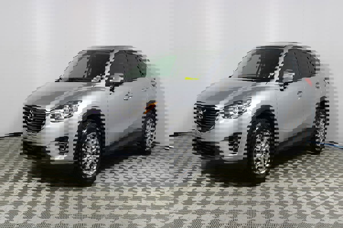 Used 2016 MAZDA CX-5 Touring image 3