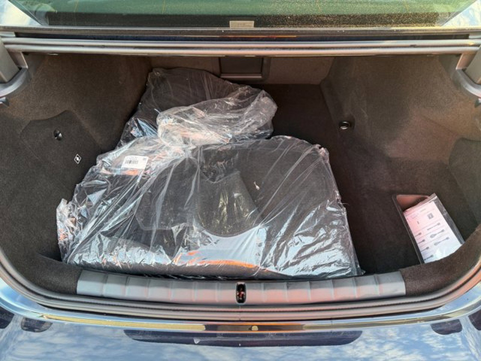 Used 2023 BMW i7 xDrive60 w/ Executive Package 2 image 19