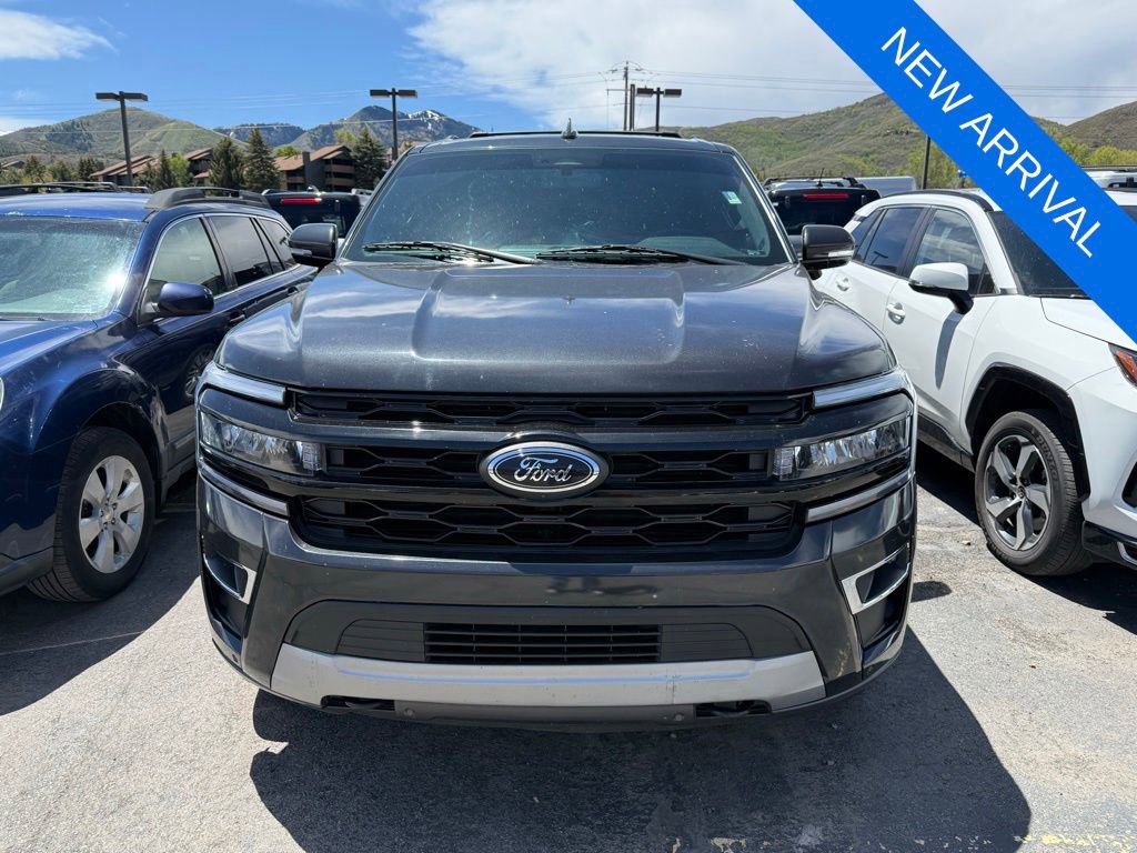 Used 2023 Ford Expedition Max Limited AWD/4WD image 2