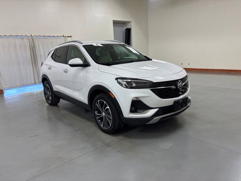 Used 2021 Buick Encore GX Essence AWD/4WD image 2