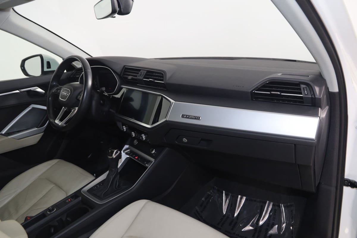Used 2019 Audi Q3 2.0T Premium w/ Convenience Package AWD/4WD image 36