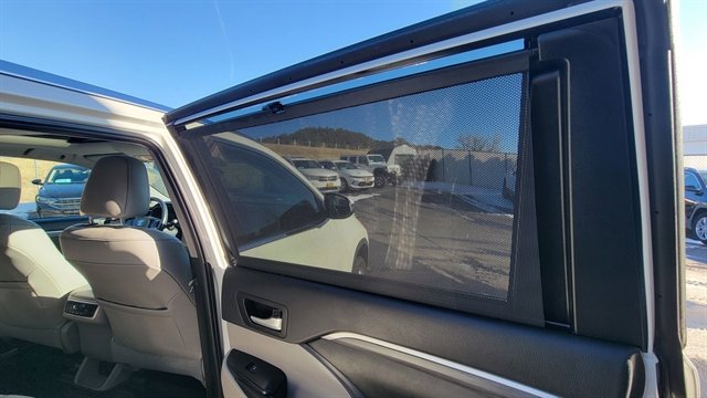 Used 2019 Toyota Highlander Limited AWD image 49