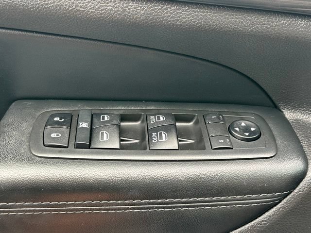 Used 2021 Jeep Grand Cherokee Laredo X AWD/4WD image 12
