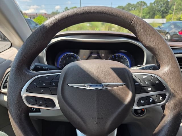 Used 2019 Chrysler Pacifica Touring Plus w/ Advanced Safetytec Group FWD image 26