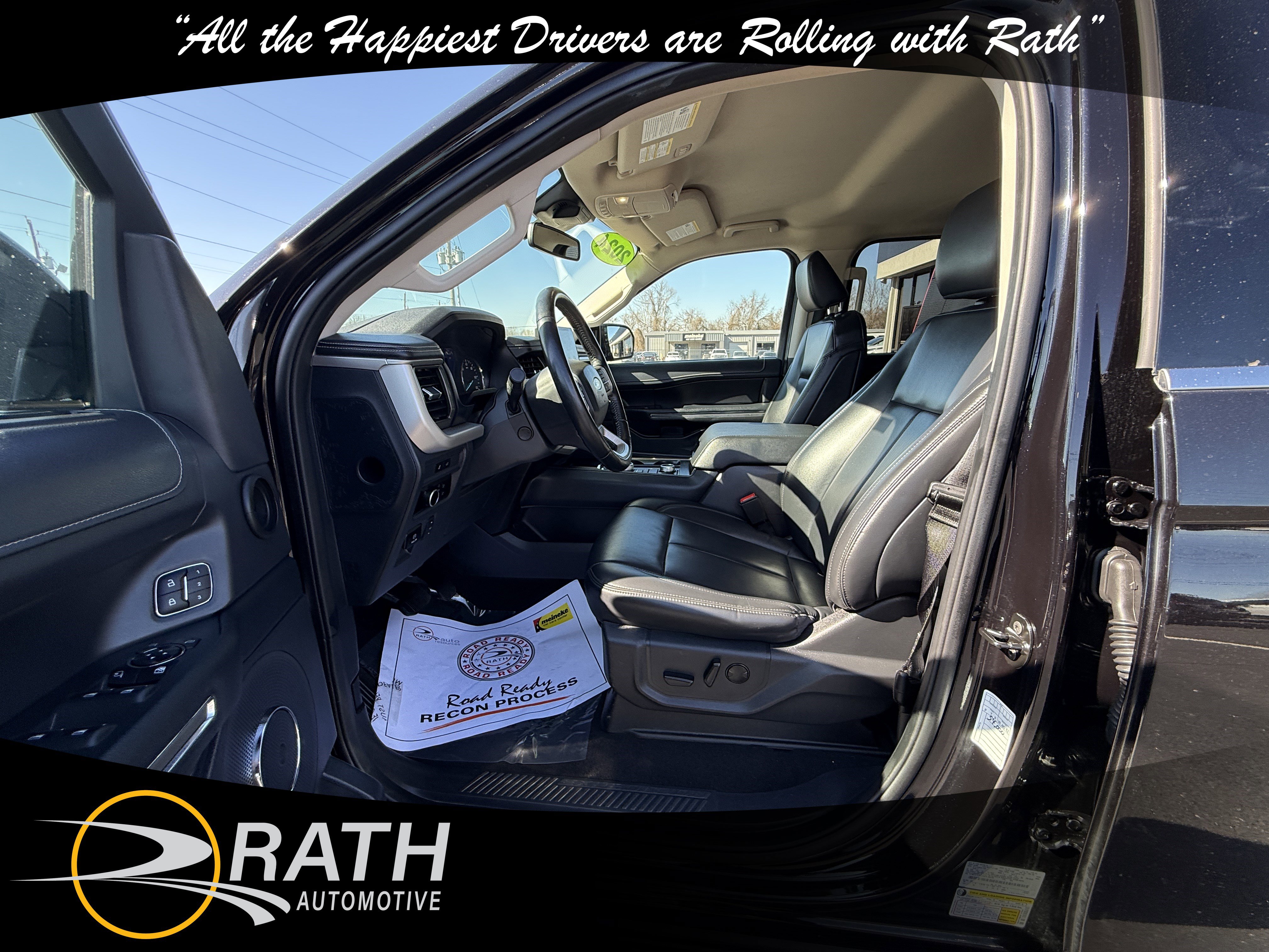 Used 2024 Ford Expedition XLT image 11