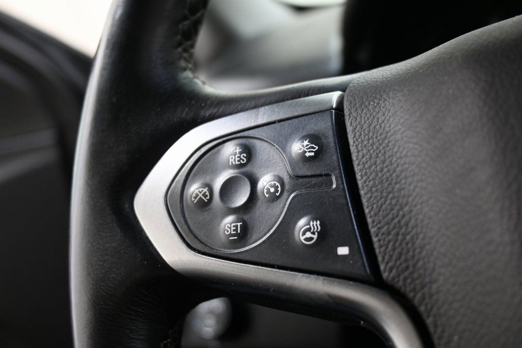 Used 2015 Chevrolet Suburban LTZ image 11