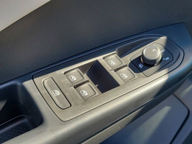 New 2025 Volkswagen Taos S image 18