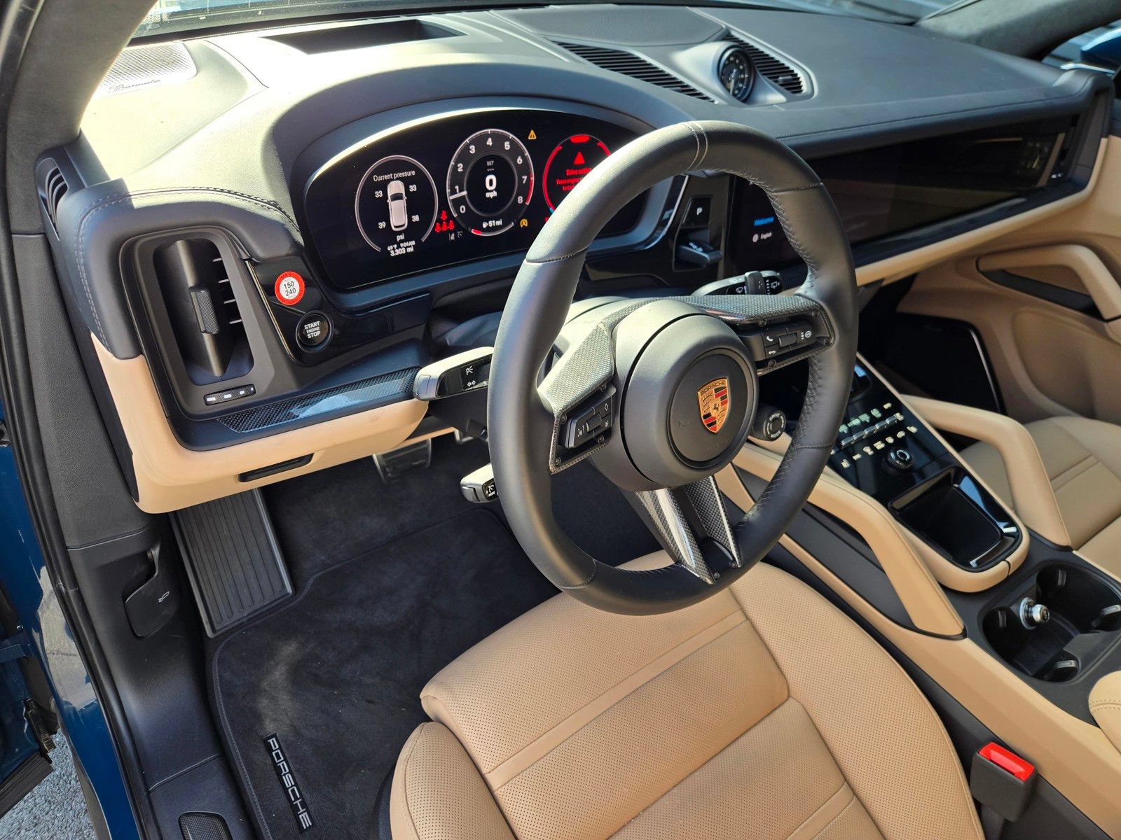 Certified 2026 Porsche Cayenne GTS AWD/4WD image 4