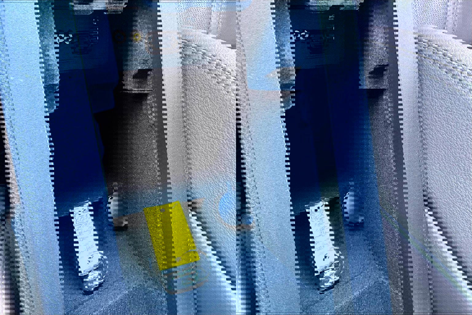 Used 2013 Lincoln MKT AWD image 32