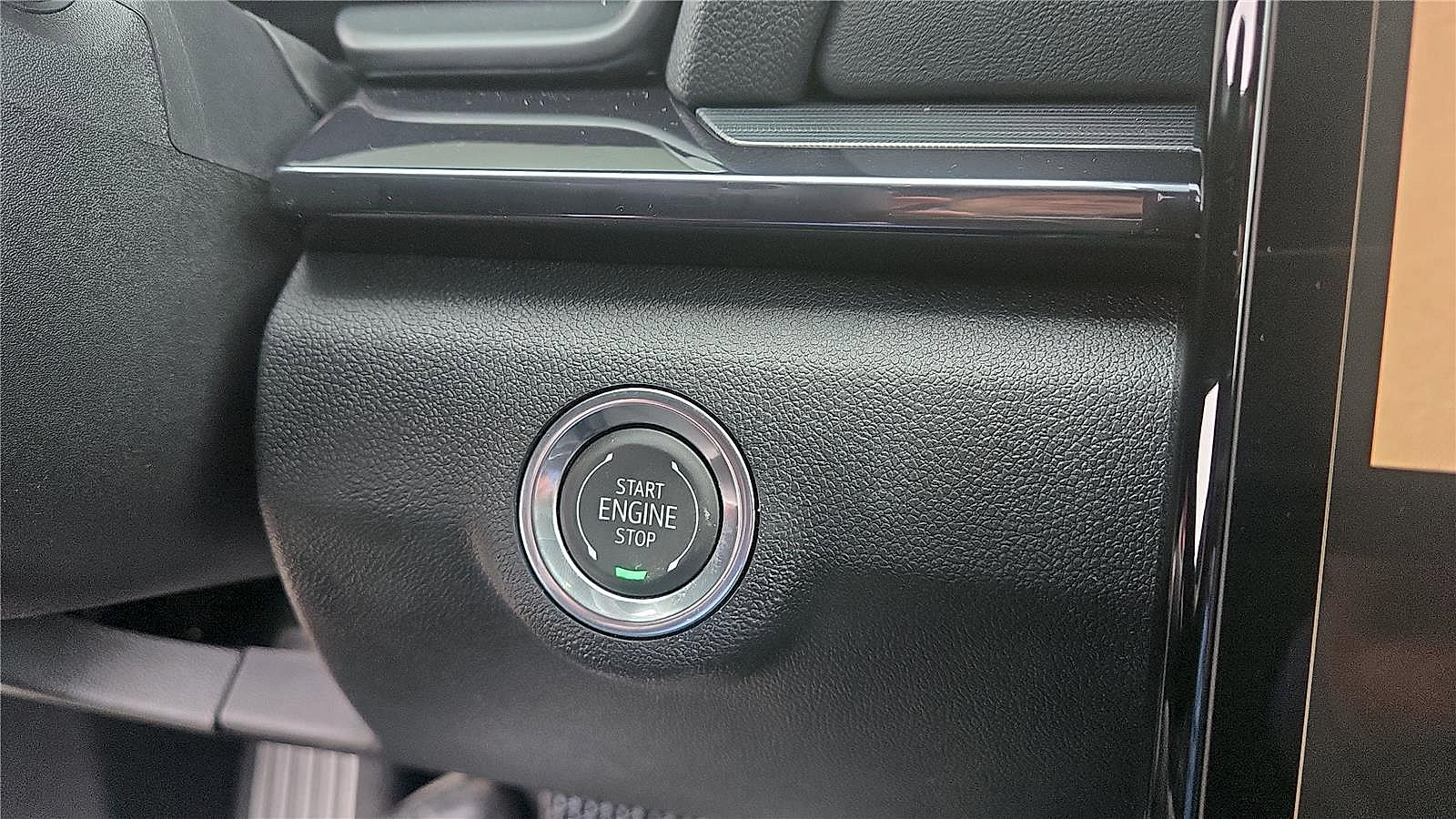 New 2026 GMC Terrain AT4 w/ LPO, Floor Liner Package AWD/4WD image 34