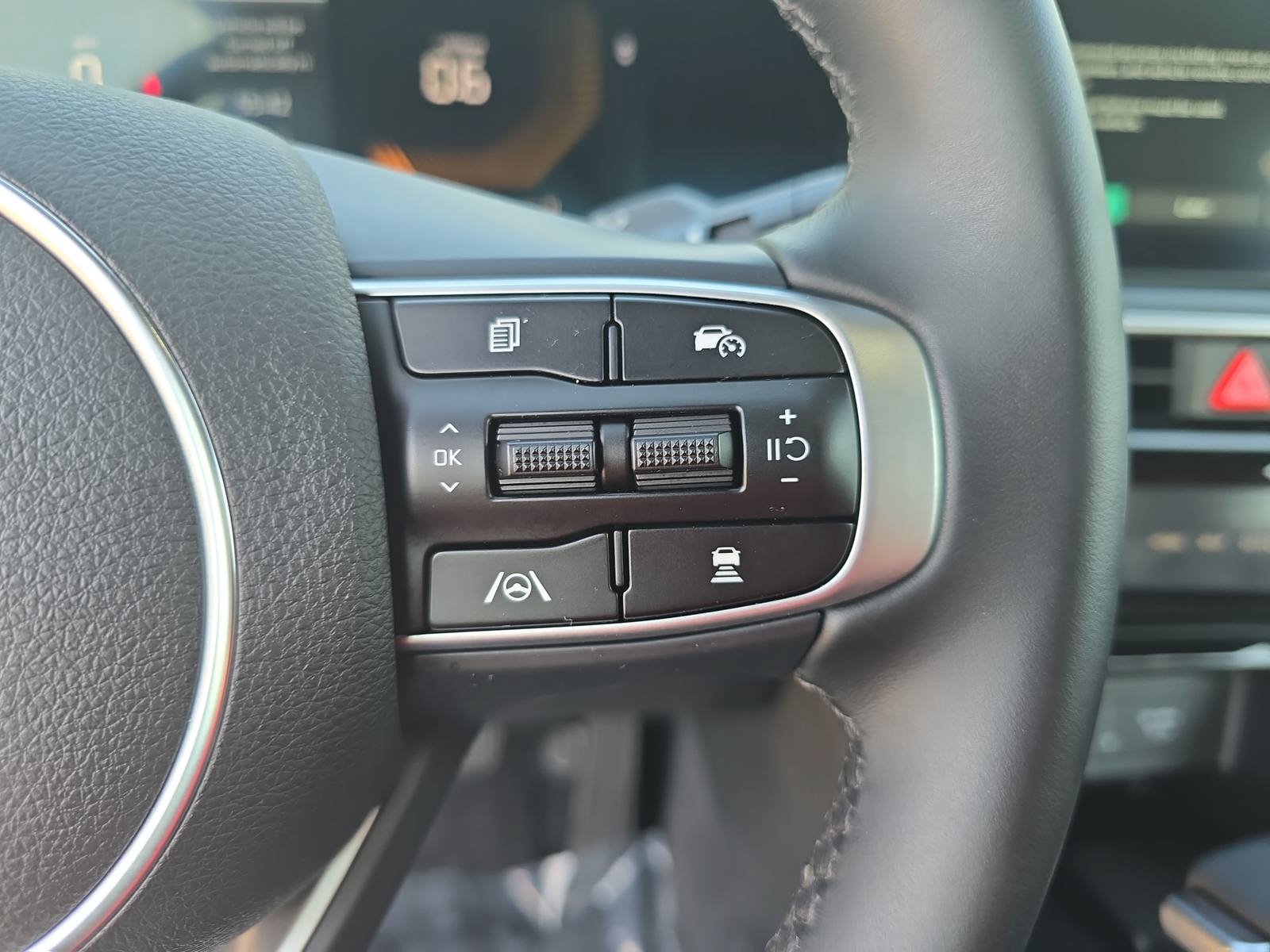 Used 2025 Kia K5 GT-Line w/ GT-Line Premium Package FWD image 17