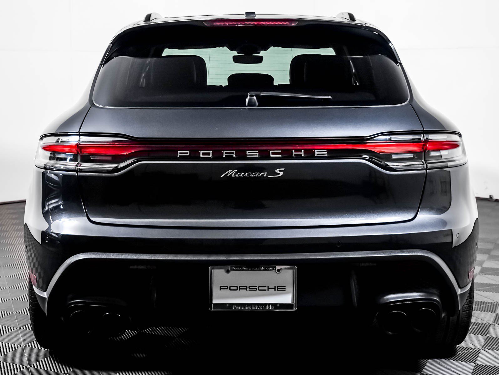 Certified 2023 Porsche Macan S AWD/4WD image 11