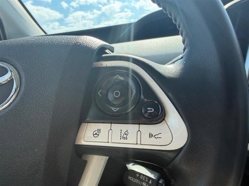 Used 2017 Toyota Prius Prime Advanced image 21