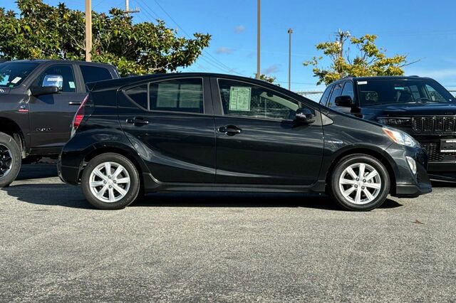 Used 2017 Toyota Prius C Two image 3