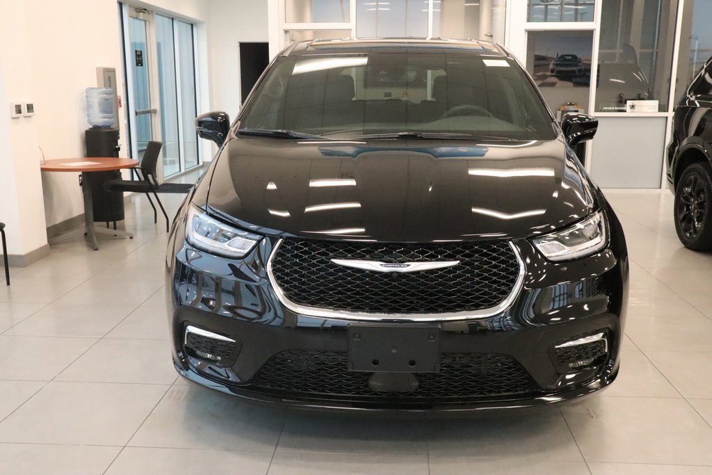 New 2026 Chrysler Pacifica Select image 12