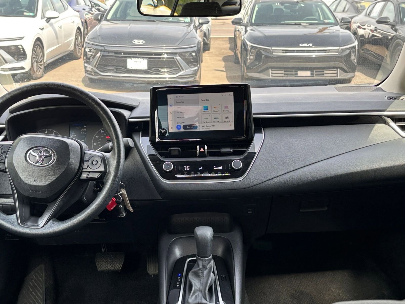 Used 2025 Toyota Corolla LE FWD image 17