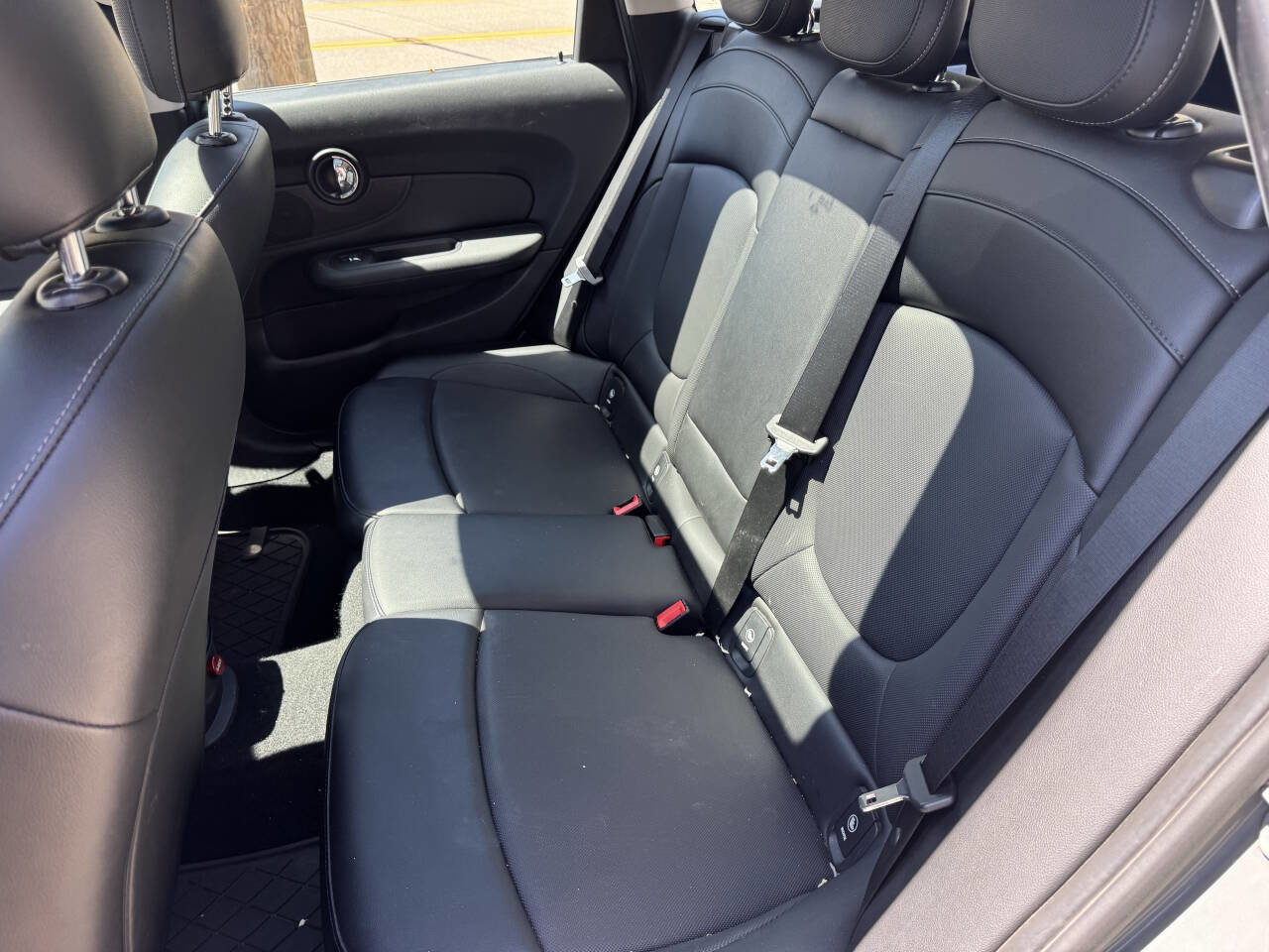 Used 2017 MINI Cooper Clubman ALL4 AWD/4WD image 10