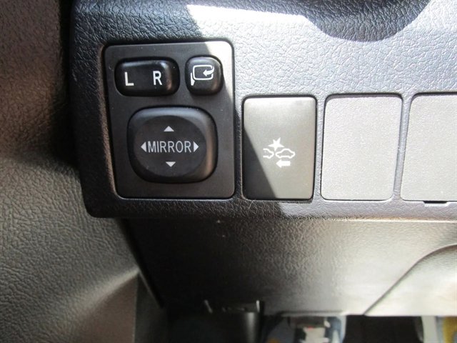 Used 2017 Toyota Corolla iM w/ Carpet Mat Package FWD image 27