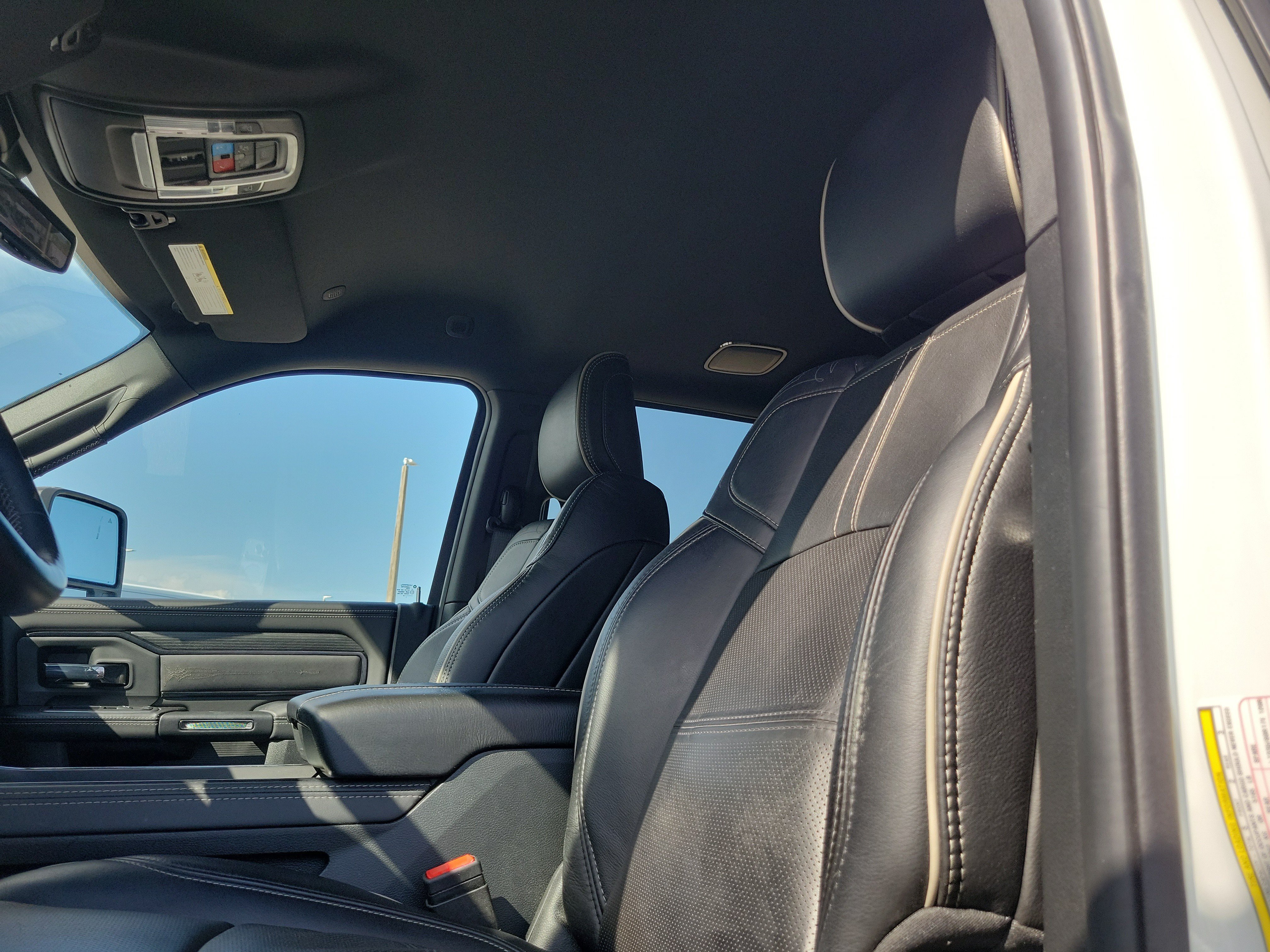Used 2024 RAM 3500 Limited AWD/4WD image 10
