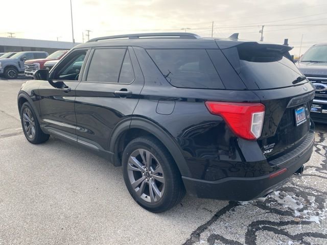 Used 2022 Ford Explorer XLT w/ Equipment Group 202A image 7