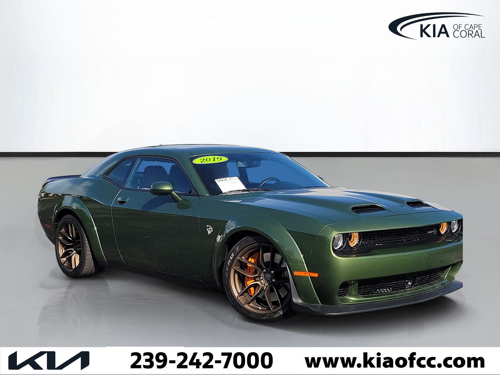 Used 2019 Dodge Challenger SRT Hellcat RWD image 1