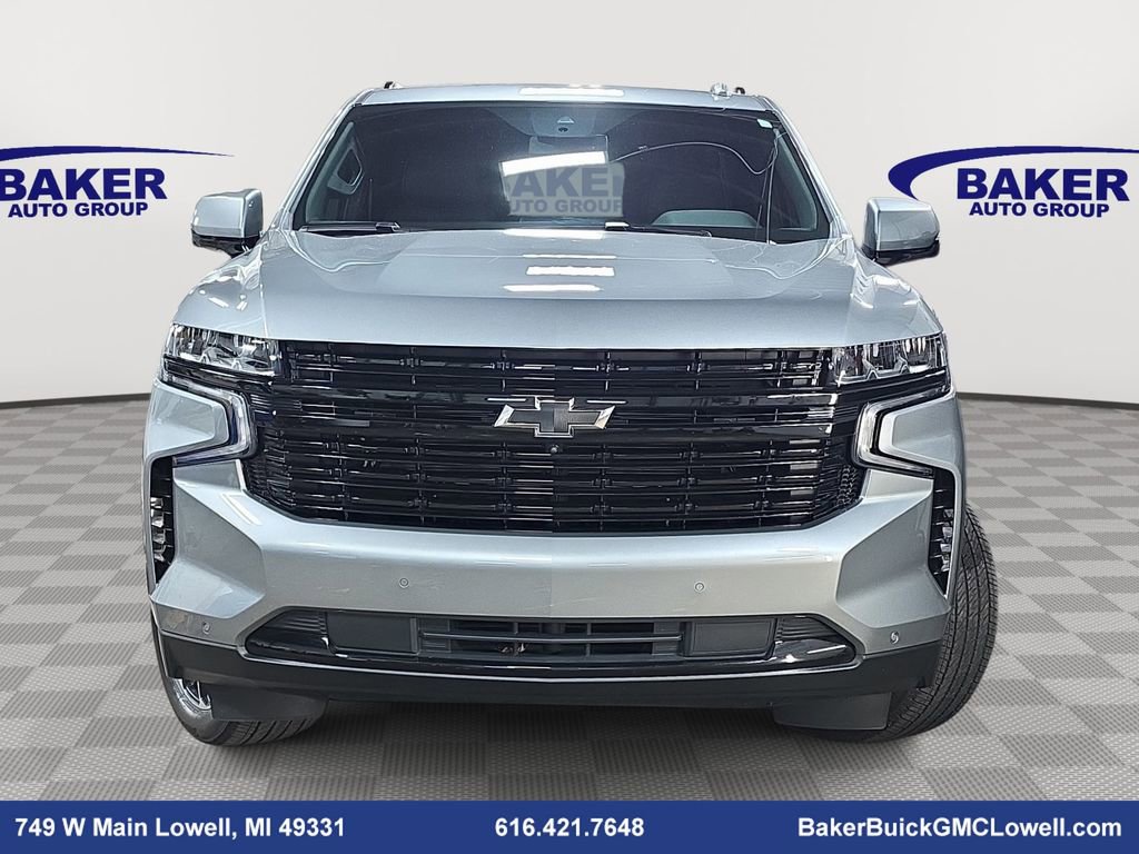 Used 2024 Chevrolet Suburban RST w/ Luxury Package image 2