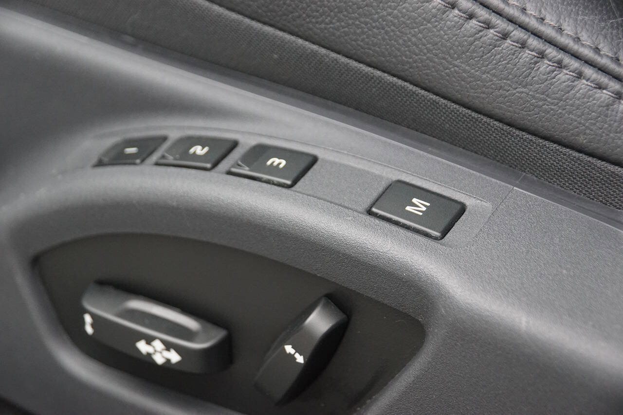 Used 2016 Volvo V60 T5 Premier w/ Convenience Package image 27